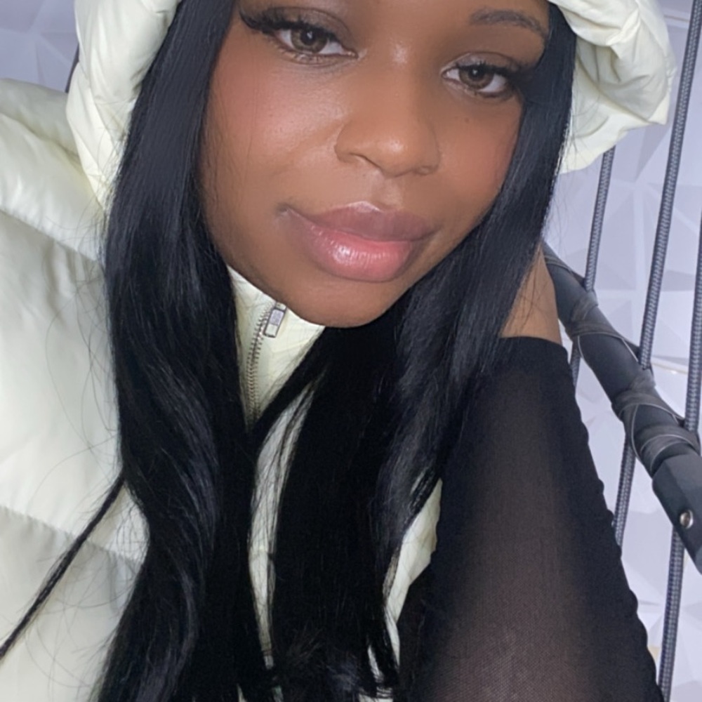 Meet your Posher, Ayrmis